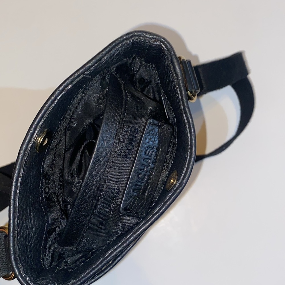 Micheal Kors Fulton Leather Swingpack Crossbody - Picture 7 of 7